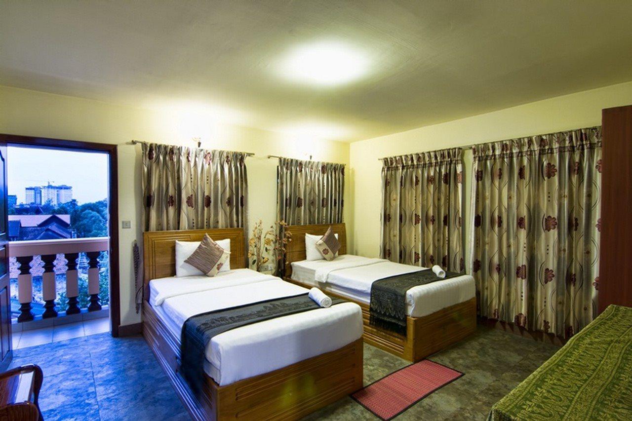 G Eleven Hotel Phnom Penh Extérieur photo