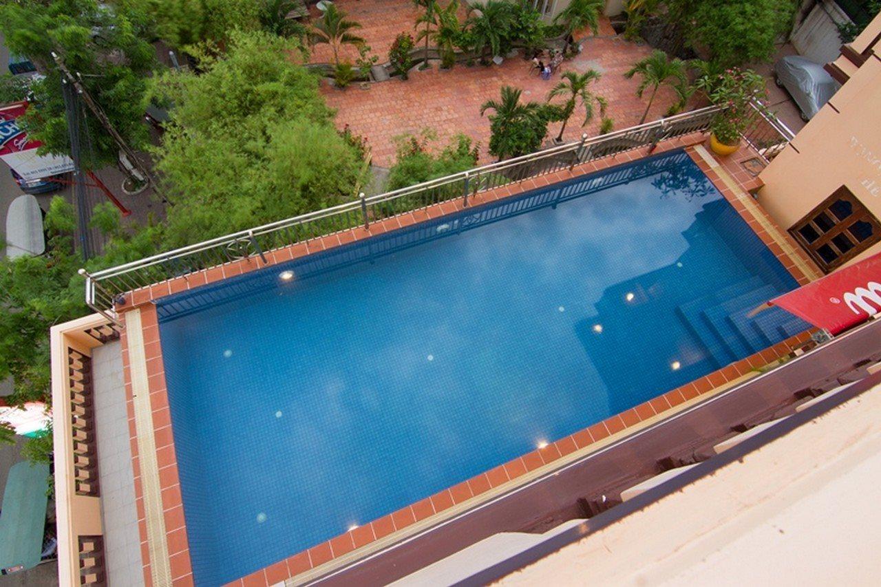 G Eleven Hotel Phnom Penh Extérieur photo