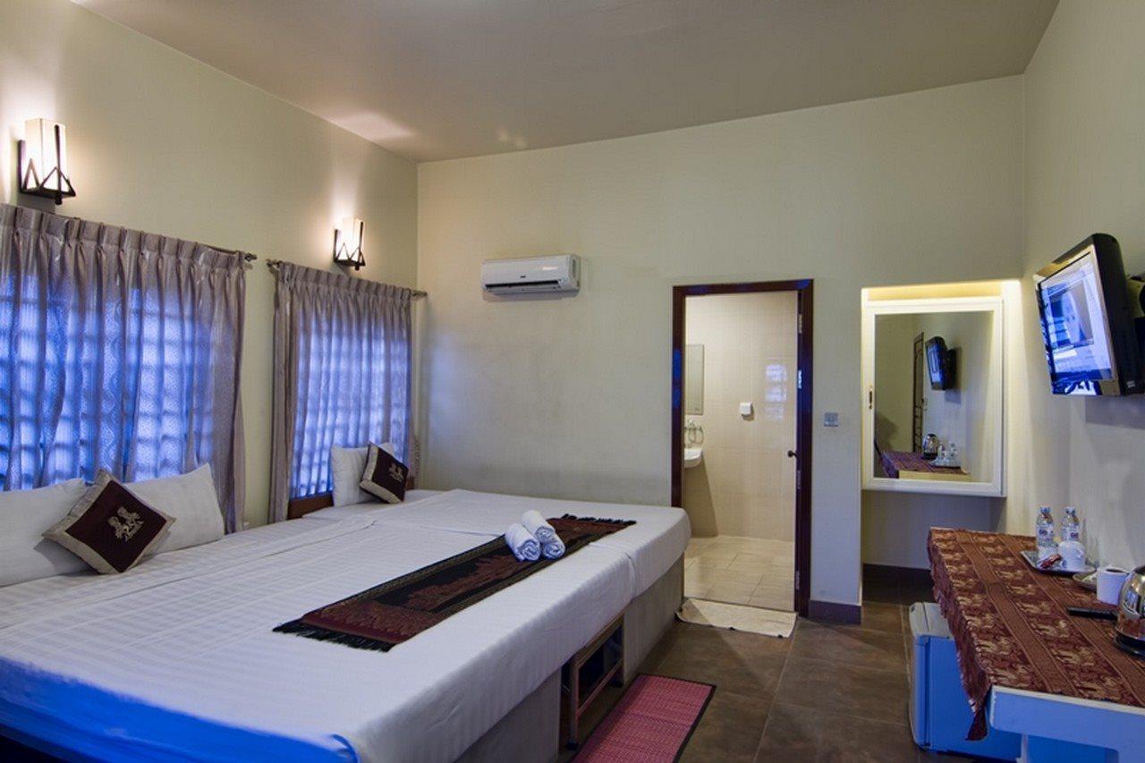 G Eleven Hotel Phnom Penh Extérieur photo