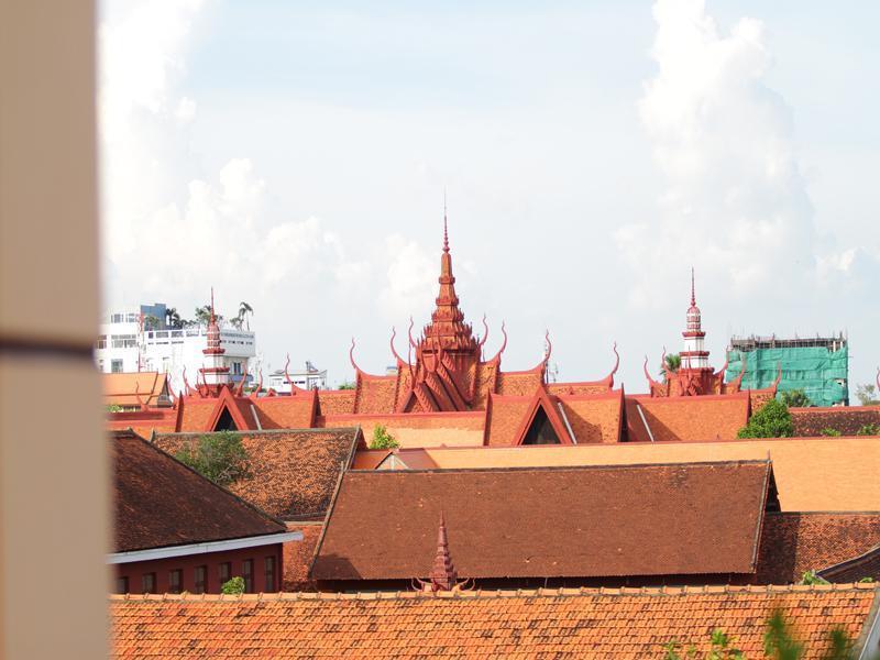 G Eleven Hotel Phnom Penh Extérieur photo