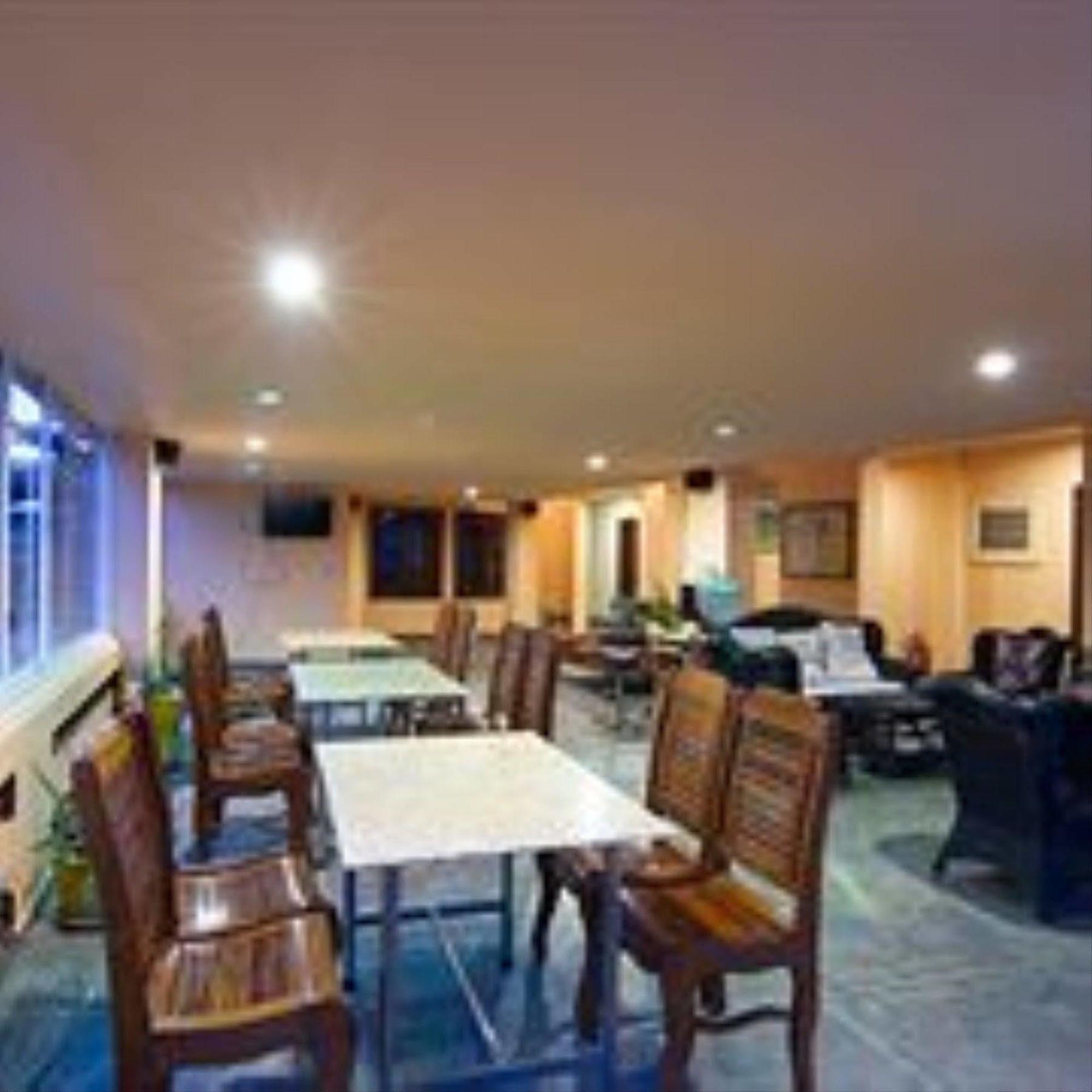 G Eleven Hotel Phnom Penh Extérieur photo