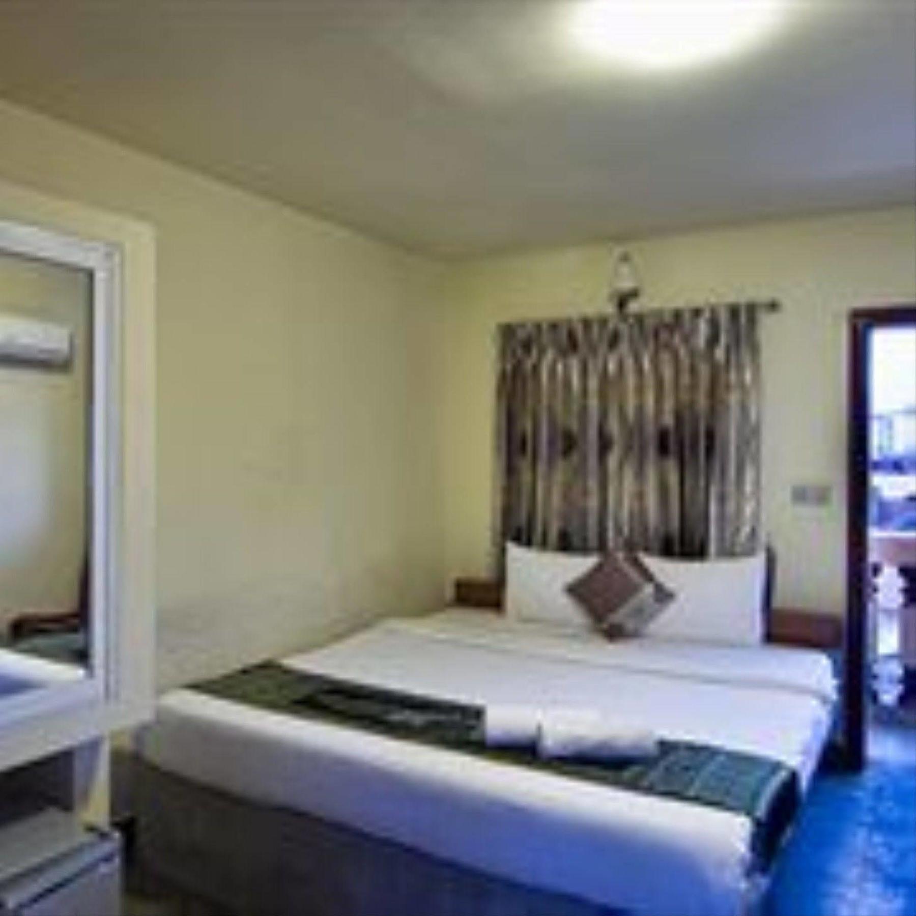 G Eleven Hotel Phnom Penh Extérieur photo