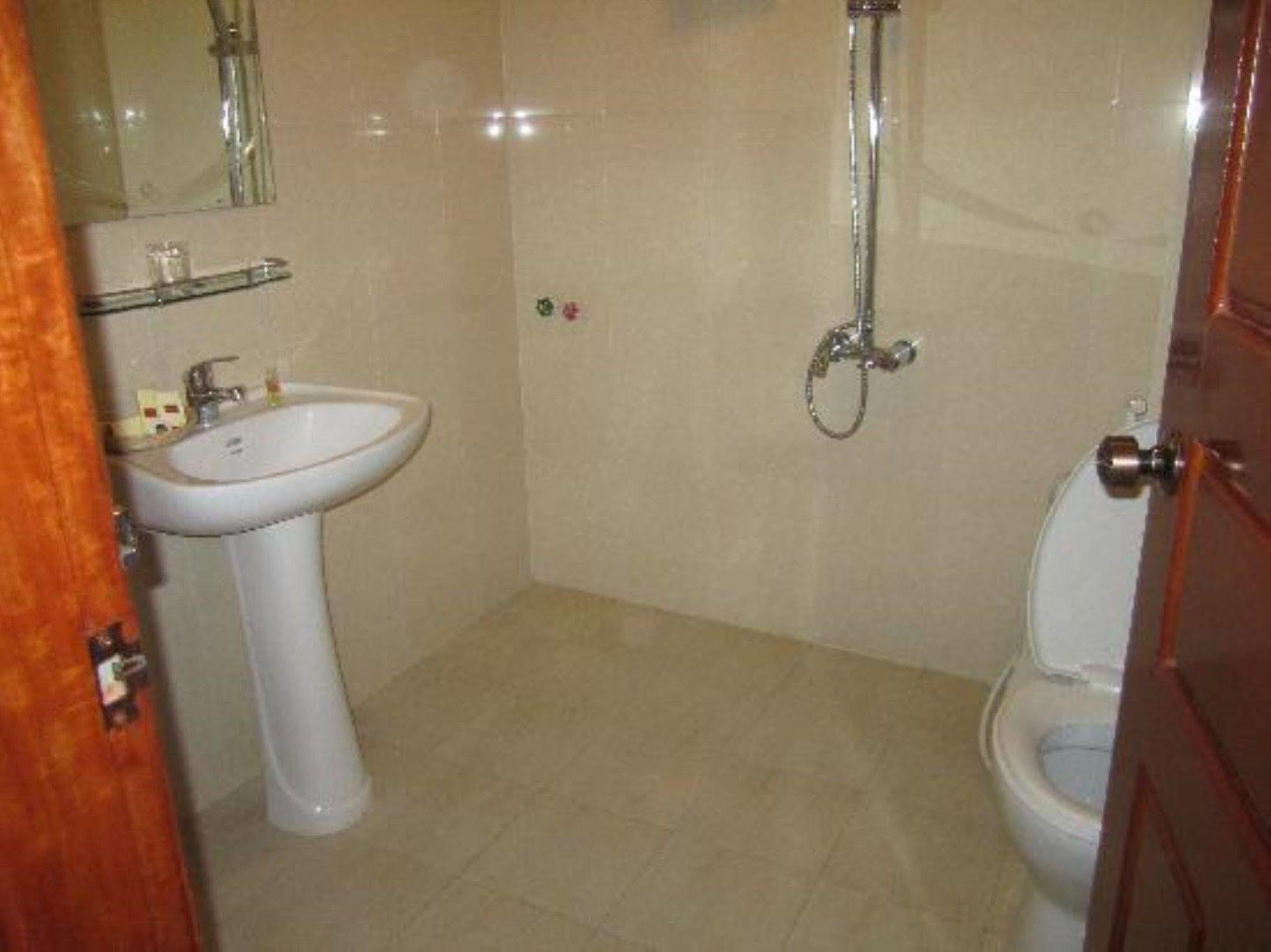 G Eleven Hotel Phnom Penh Extérieur photo