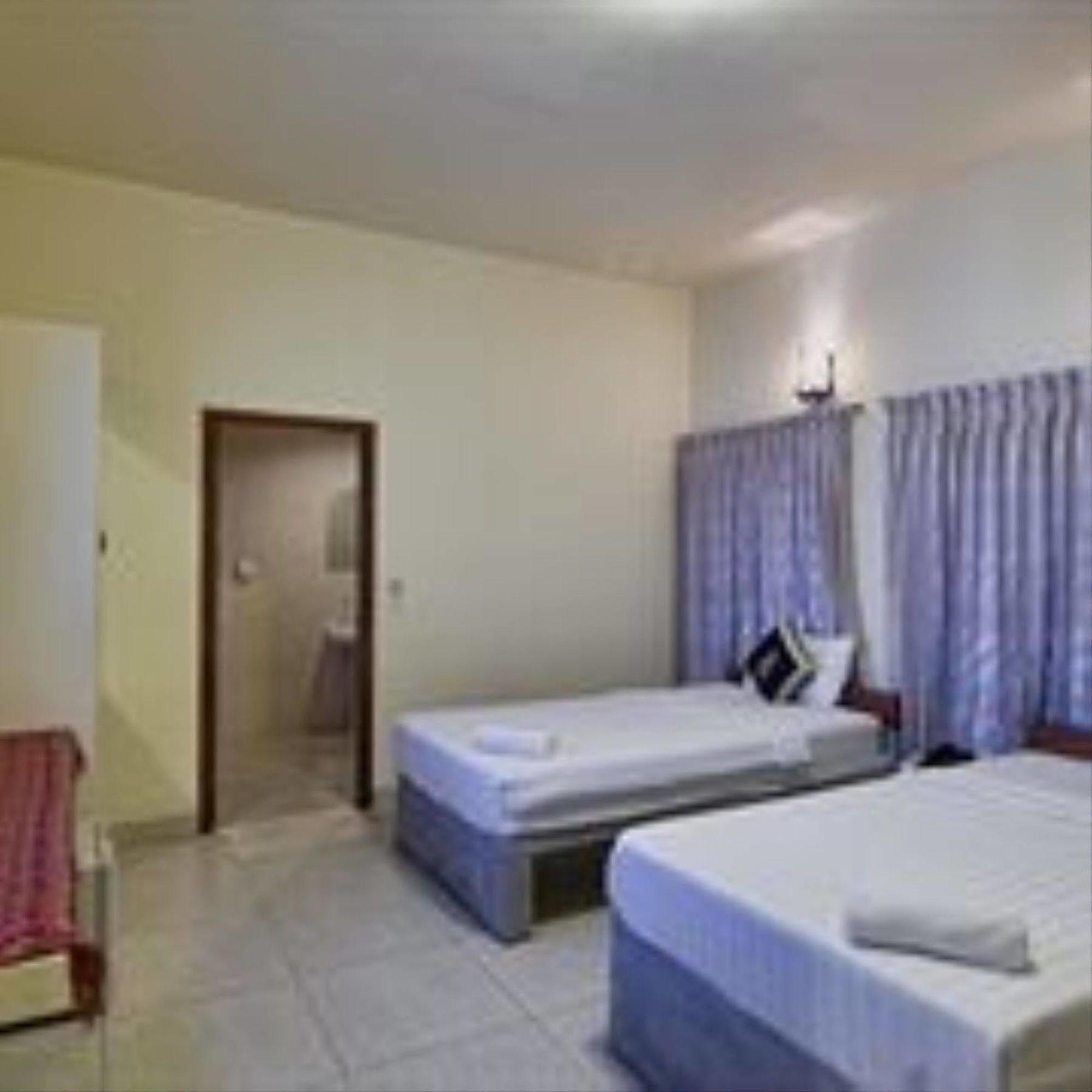 G Eleven Hotel Phnom Penh Extérieur photo