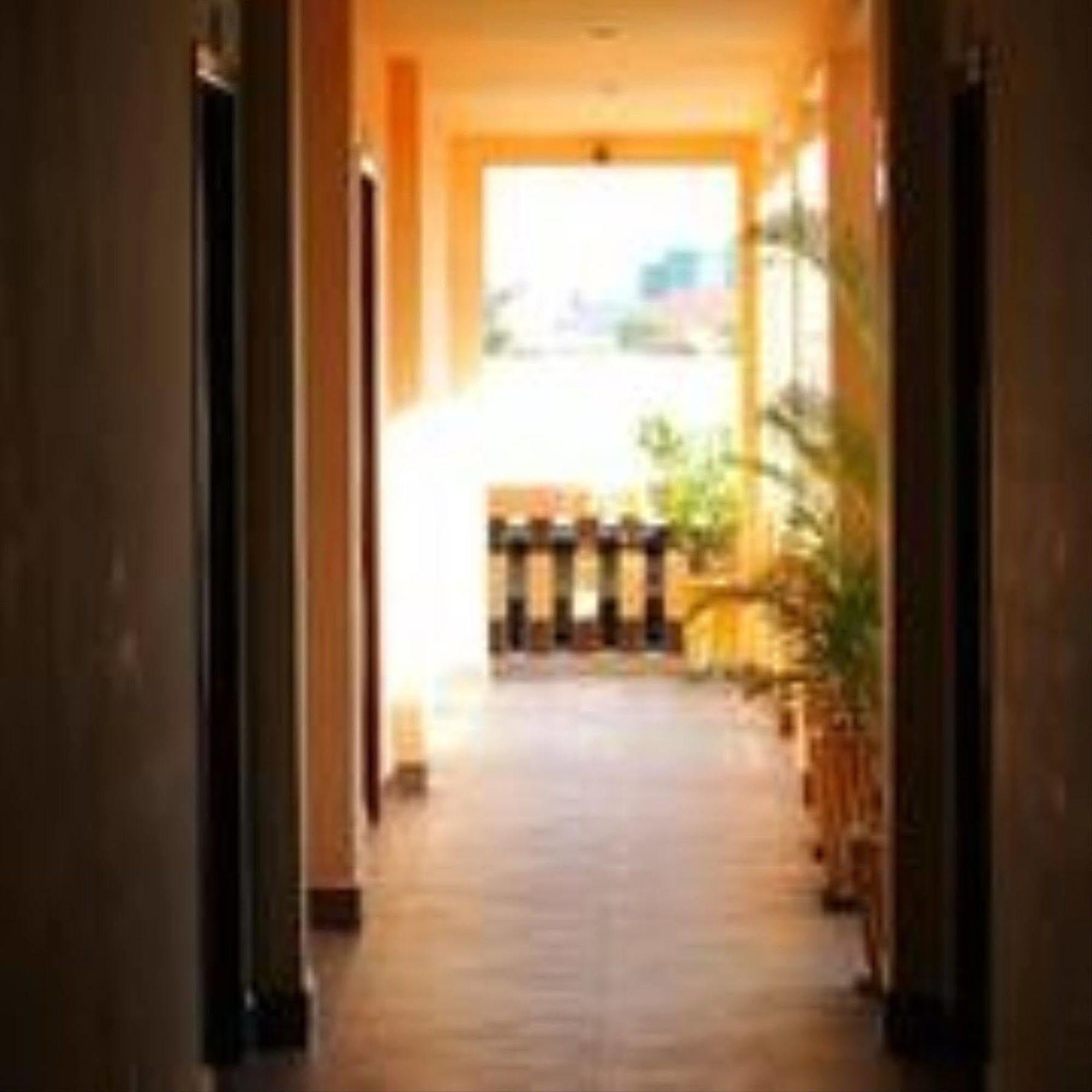 G Eleven Hotel Phnom Penh Extérieur photo