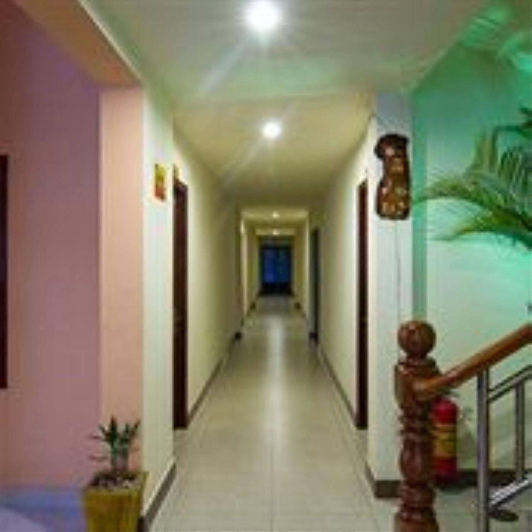 G Eleven Hotel Phnom Penh Extérieur photo