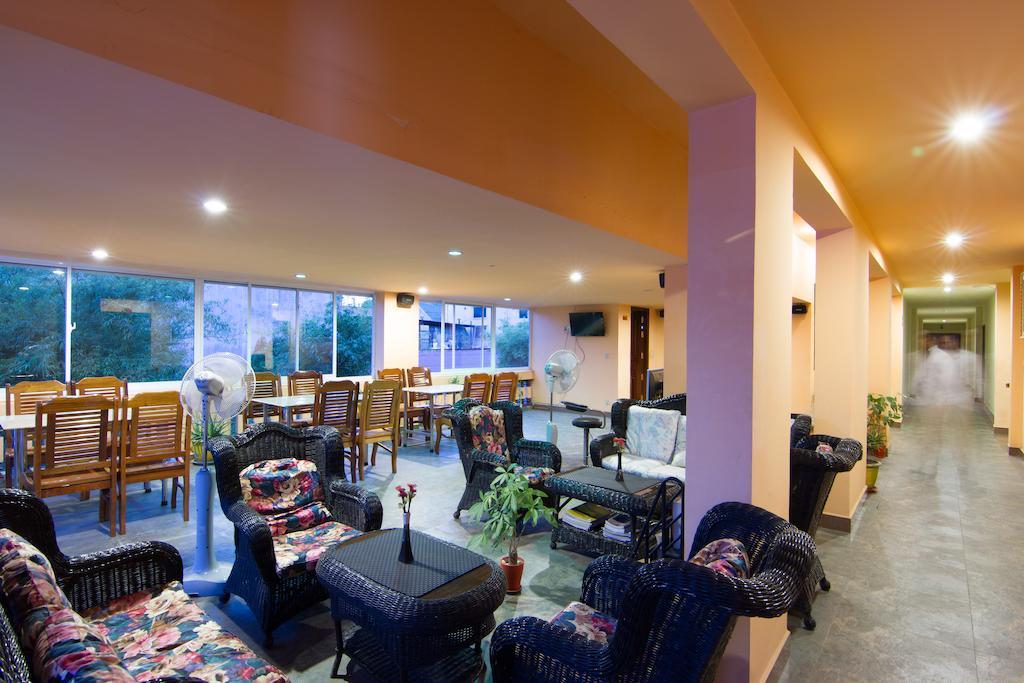 G Eleven Hotel Phnom Penh Extérieur photo