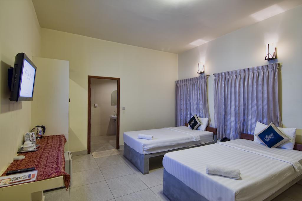 G Eleven Hotel Phnom Penh Extérieur photo